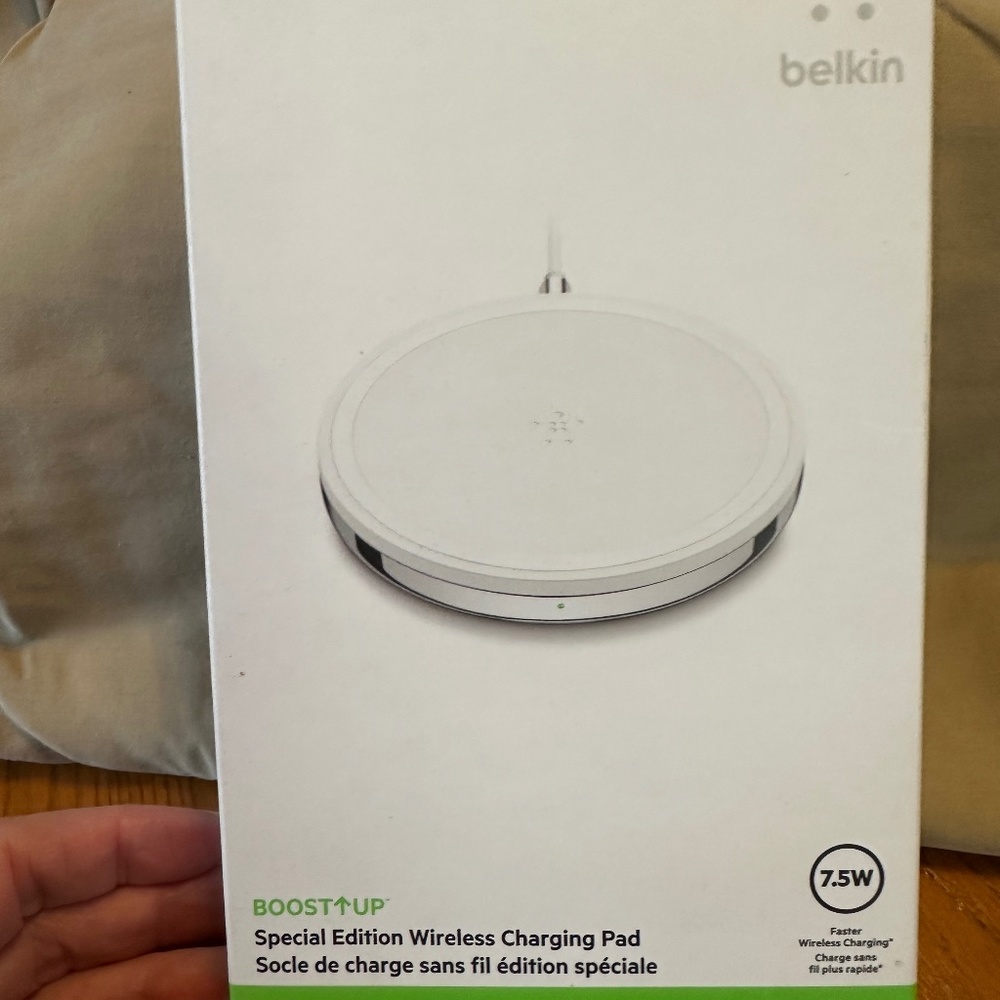 NIB Belkin Boost-Up Wireless Charging Pad